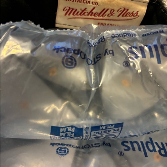 MITCHELL & NESS NBA MIAMI HEAT NWT SNAPBACK CAP HAT BASKETBALL MENS - Picture 4 of 4